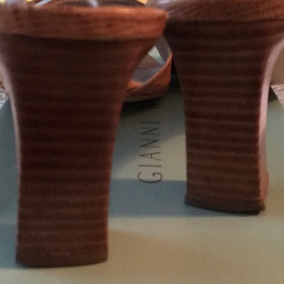 Sandals - Picture 2 of 3